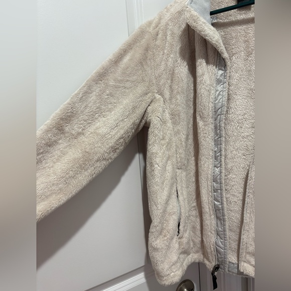 The North Face Women's Beige Teddy Jacket - Picture 4 of 8